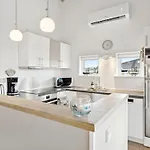 Aira - 200m From The Sea By Interhome