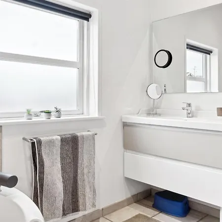 Aira - 200m From The Sea By Interhome Feriehus