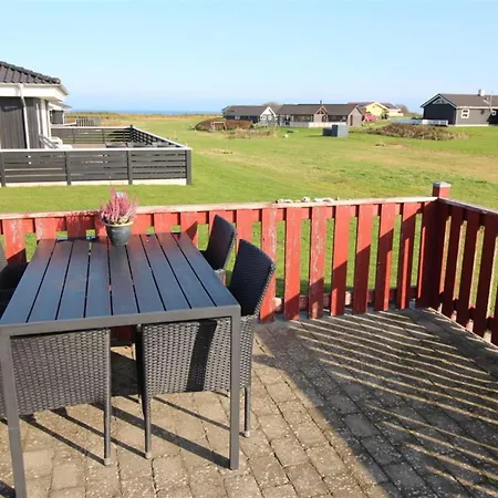 Aira - 200m From The Sea By Interhome *