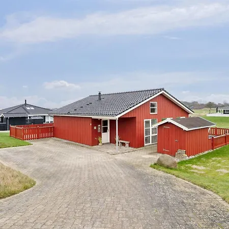 Aira - 200m From The Sea By Interhome